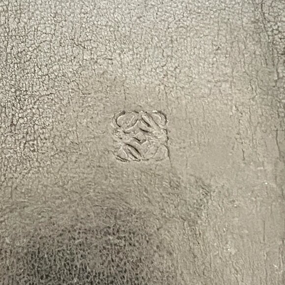 $1069 Authentic LOEWE Unisex Black Leather Long Bifold Wallet 7.4 X 3.6 X 0.4 - Picture 4 of 12